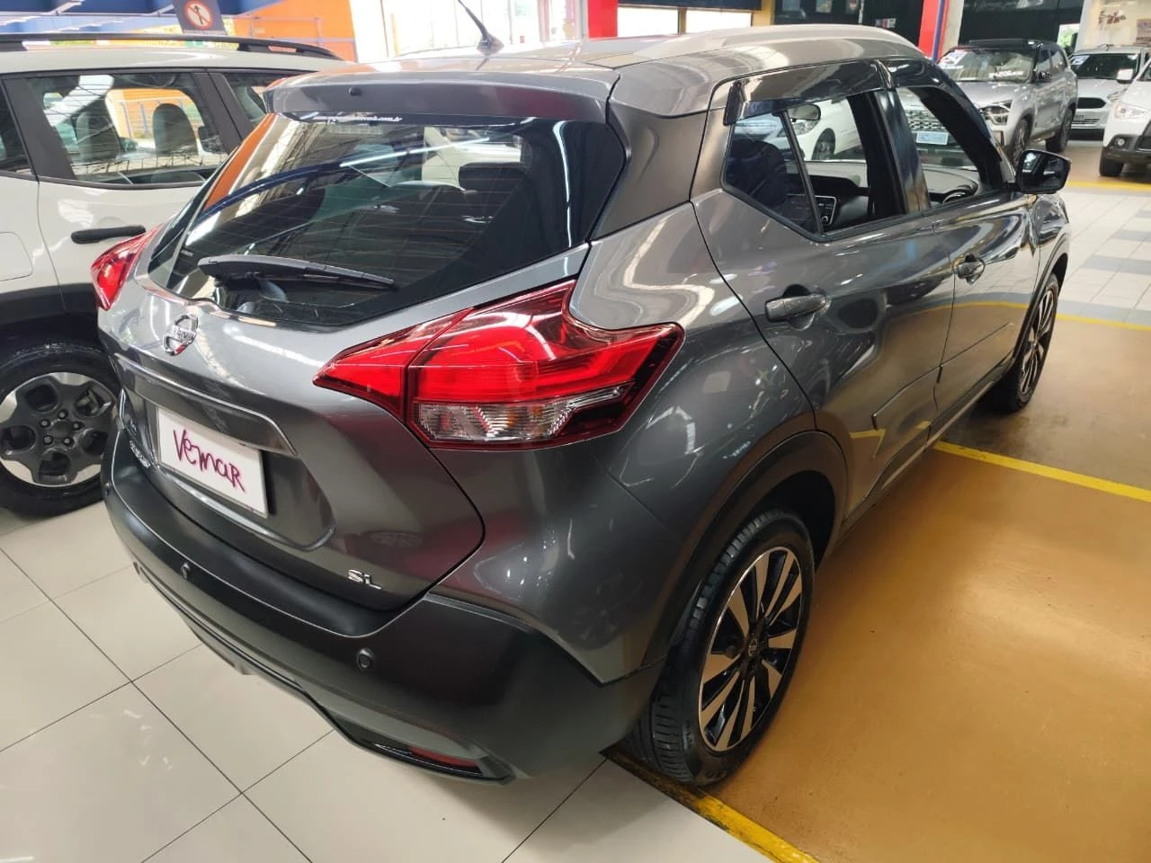 NISSAN KICKS