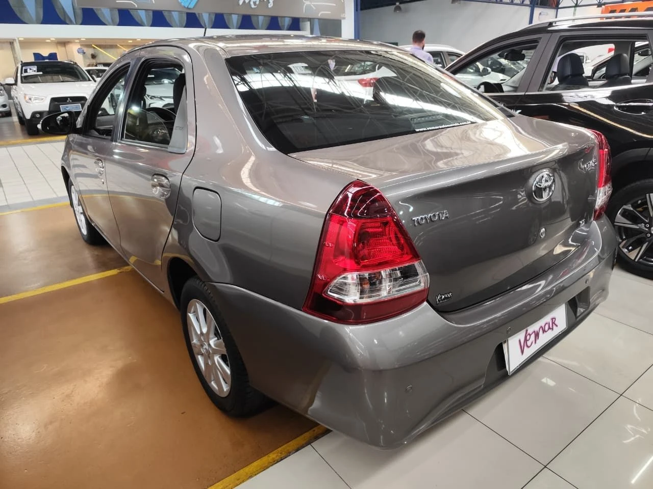 TOYOTA ETIOS