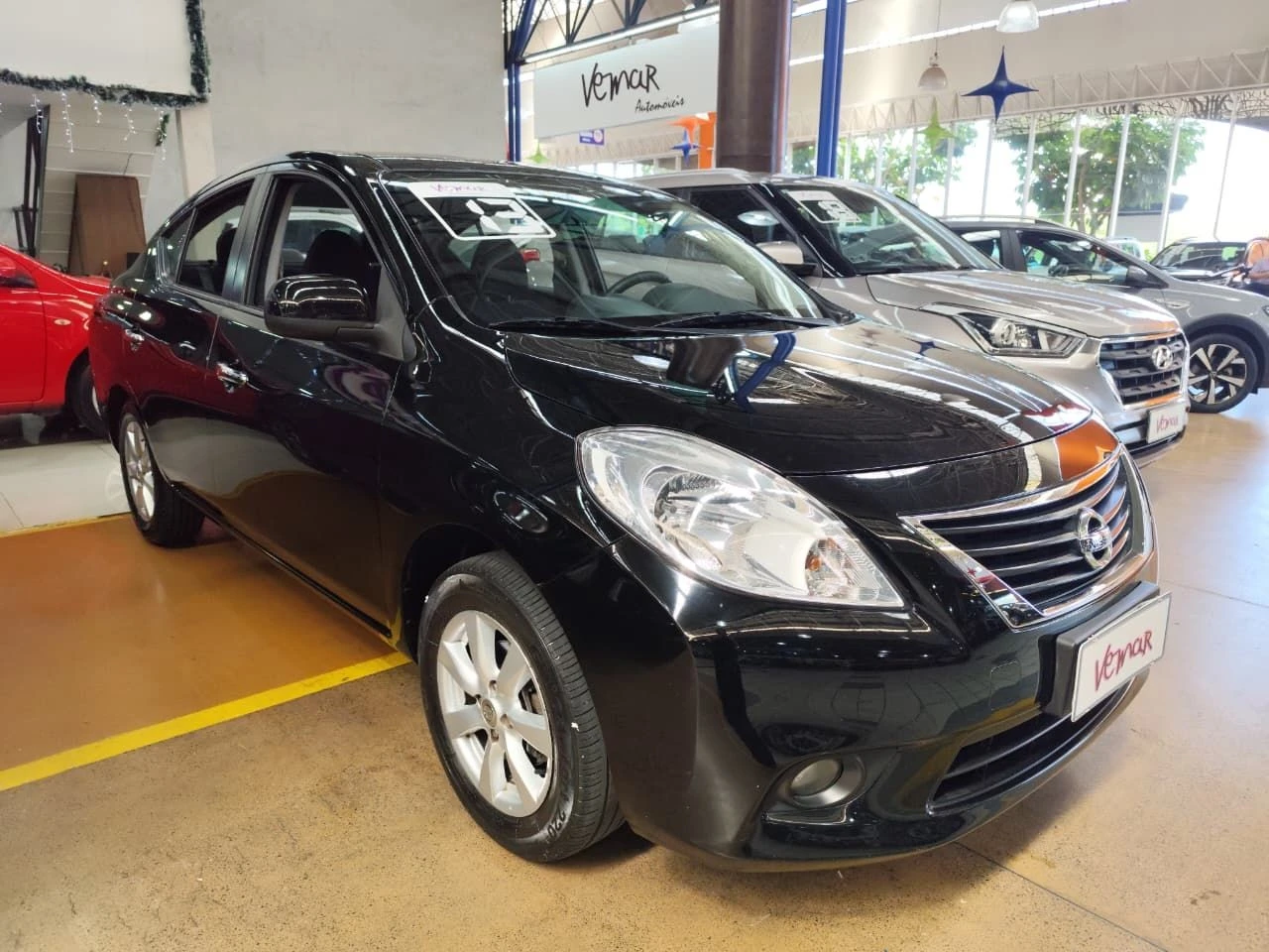 NISSAN VERSA