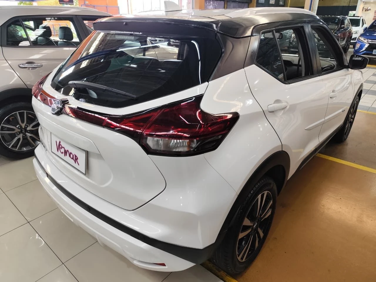 NISSAN KICKS