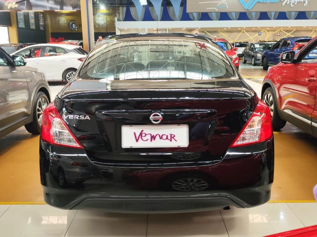 NISSAN VERSA