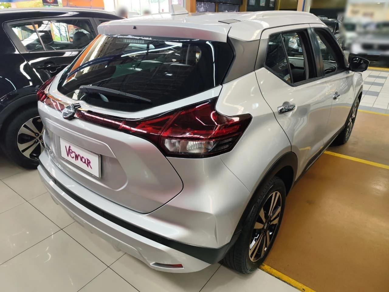 NISSAN KICKS
