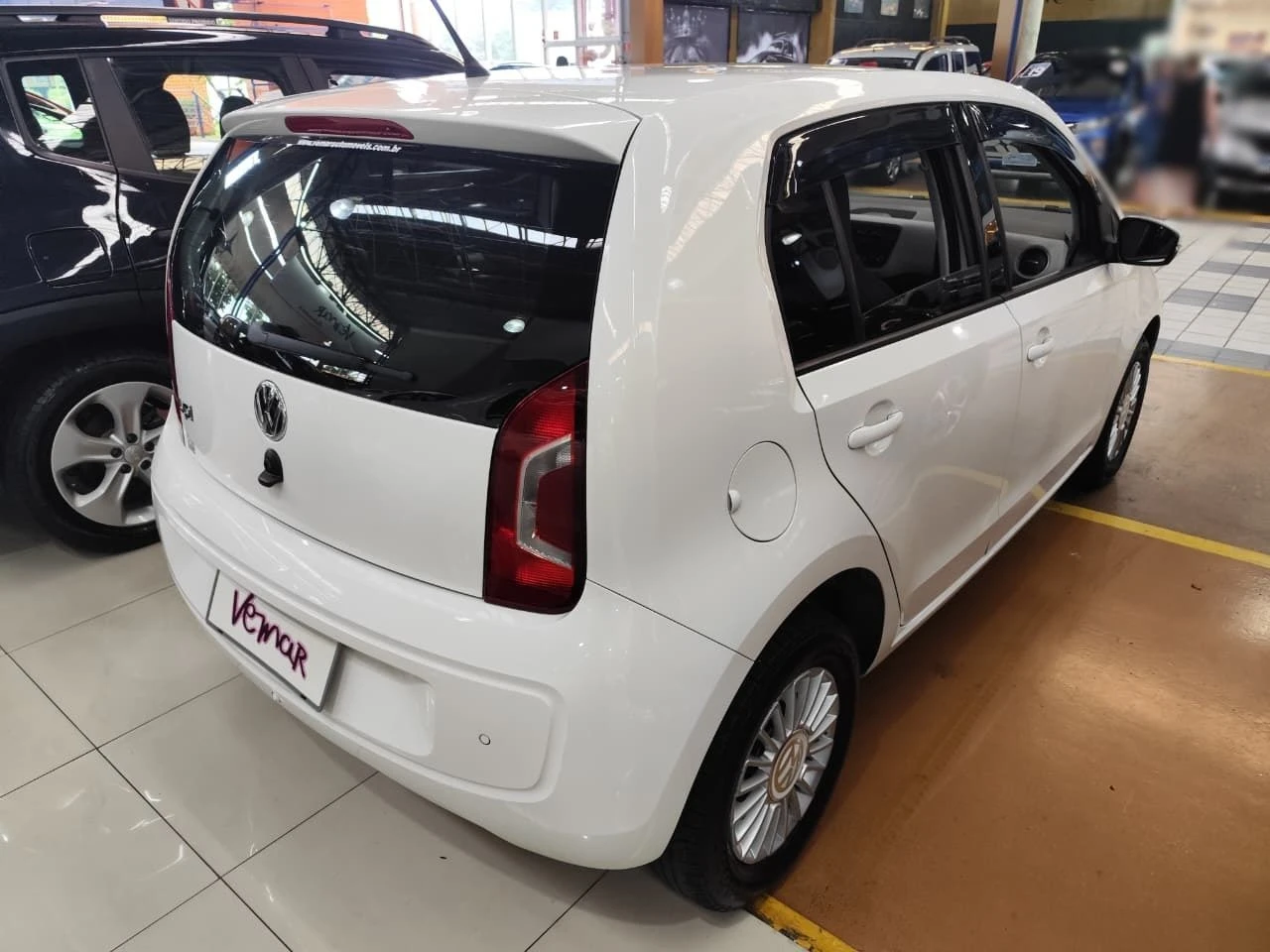 VOLKSWAGEN UP