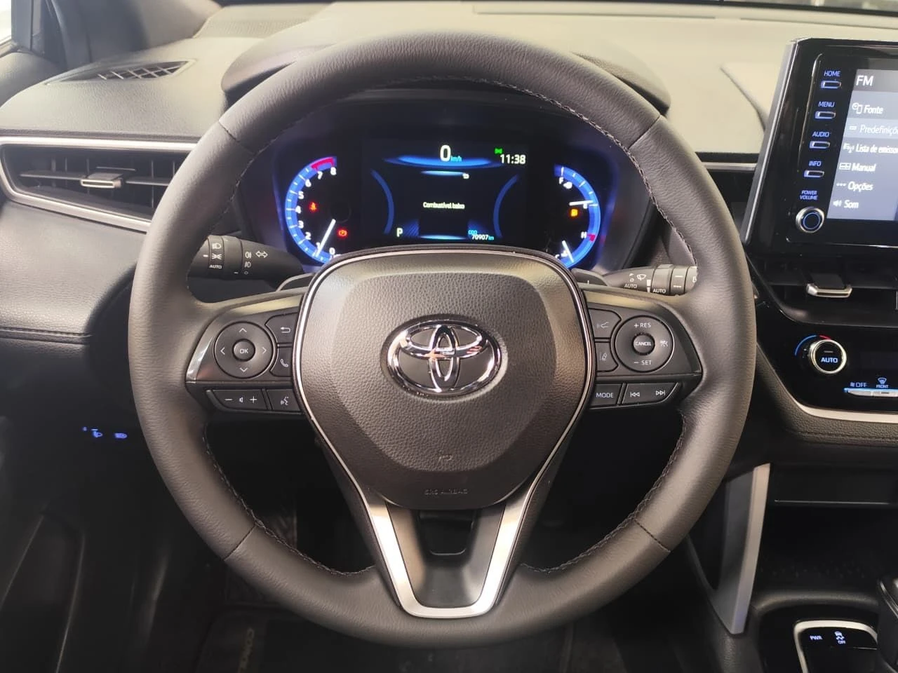 TOYOTA COROLLA CROSS