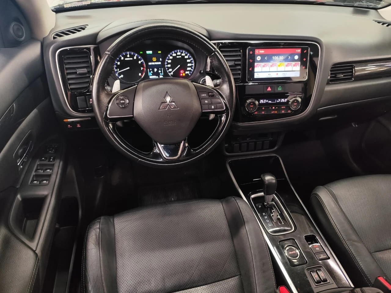 MITSUBISHI OUTLANDER