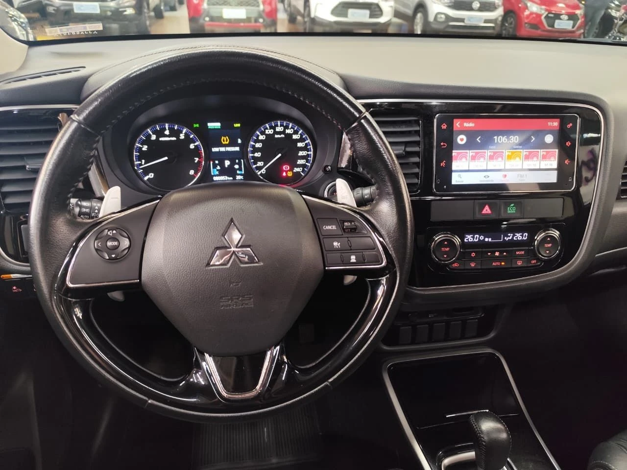 MITSUBISHI OUTLANDER