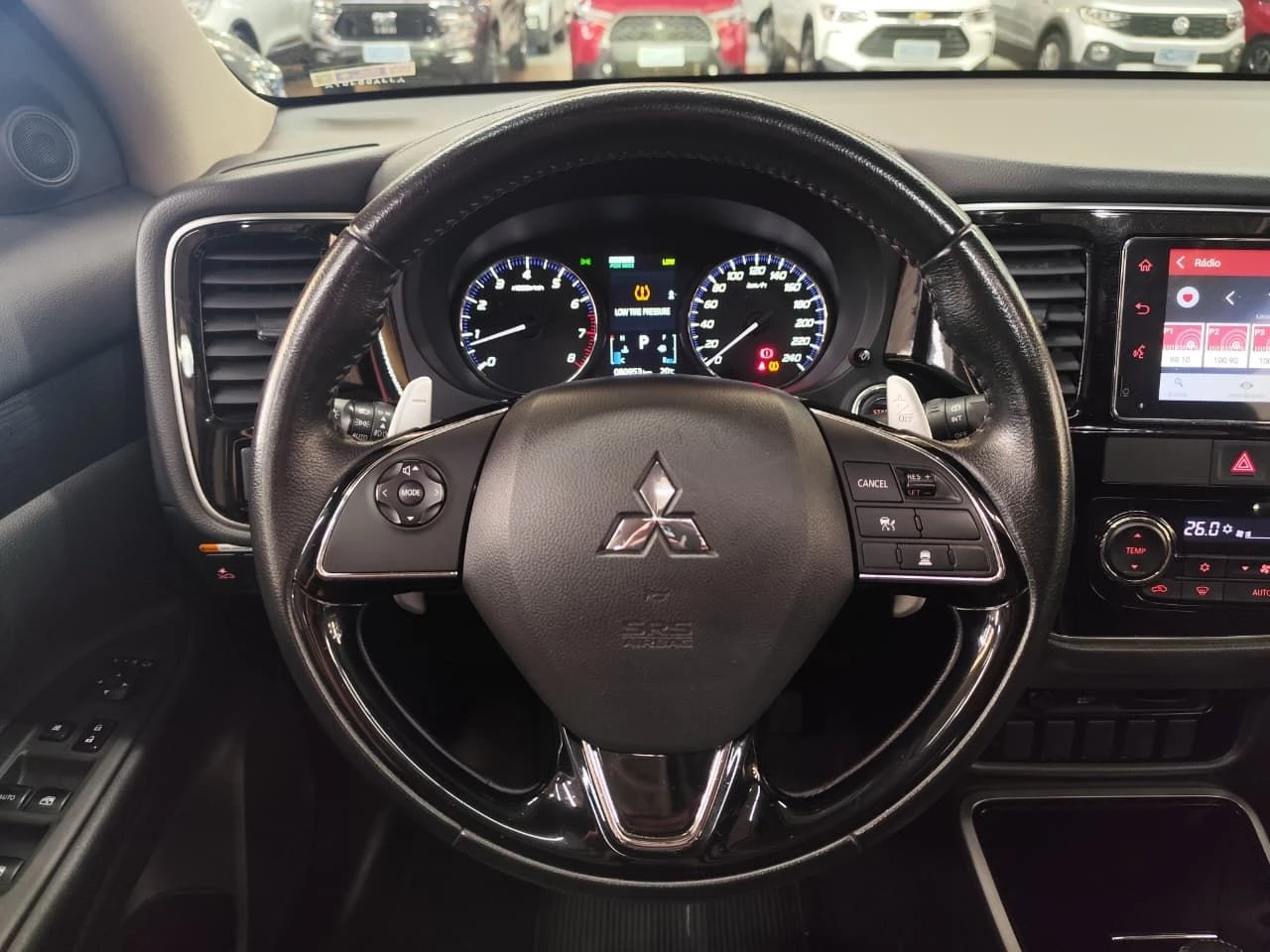 MITSUBISHI OUTLANDER