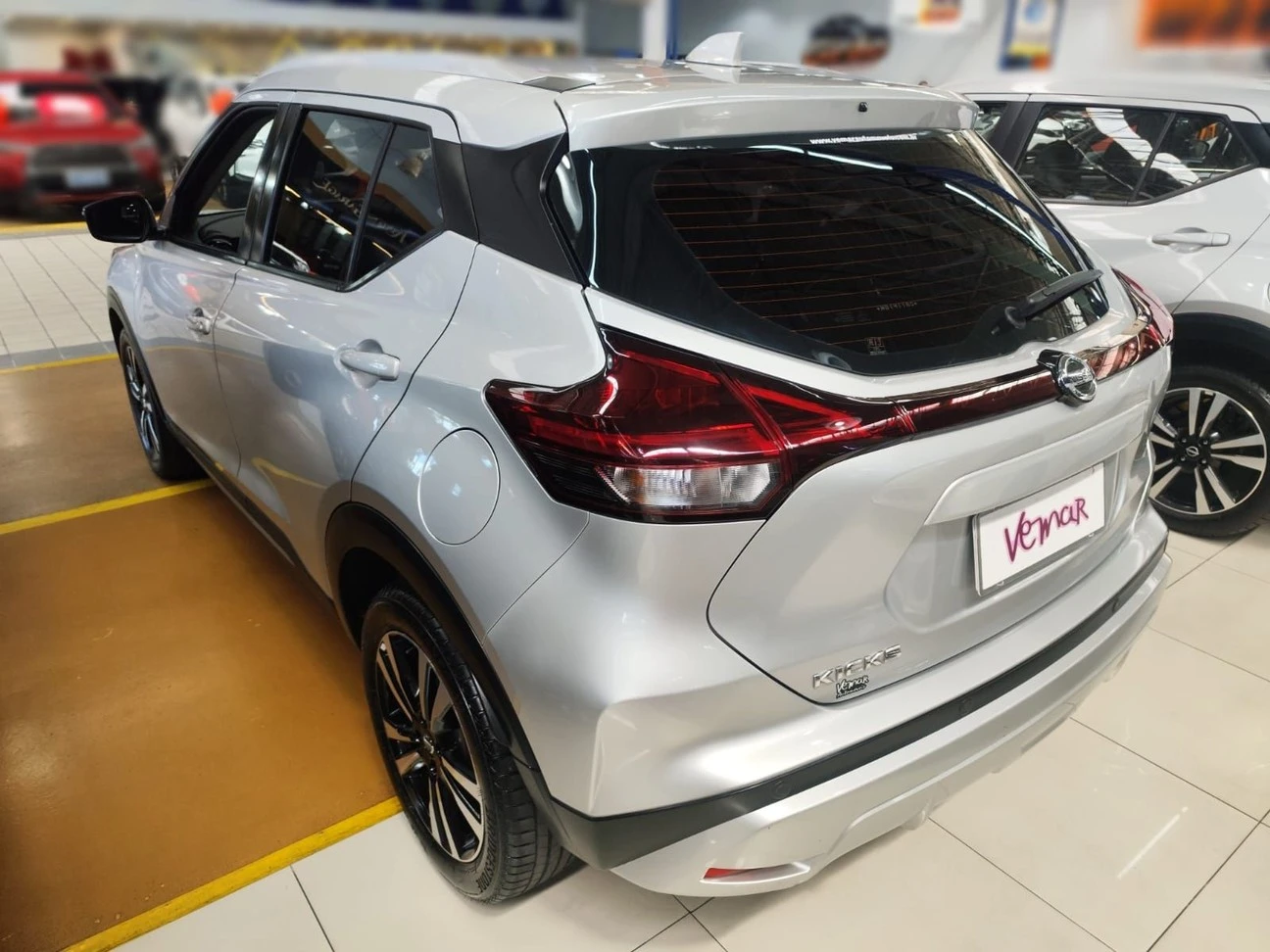 NISSAN KICKS