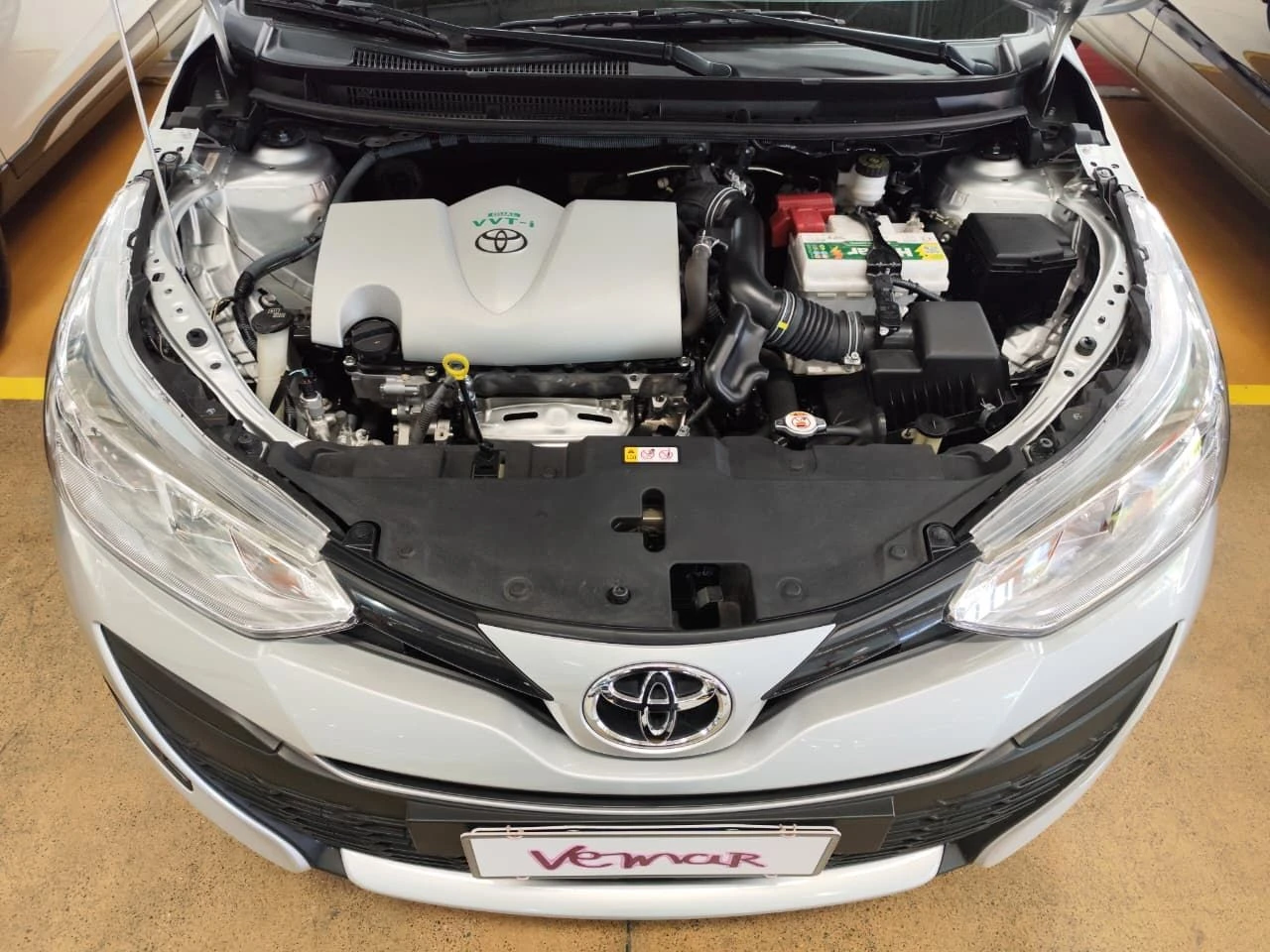 TOYOTA YARIS
