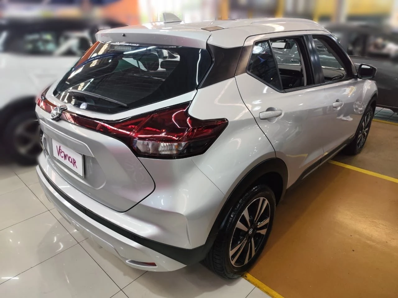 NISSAN KICKS