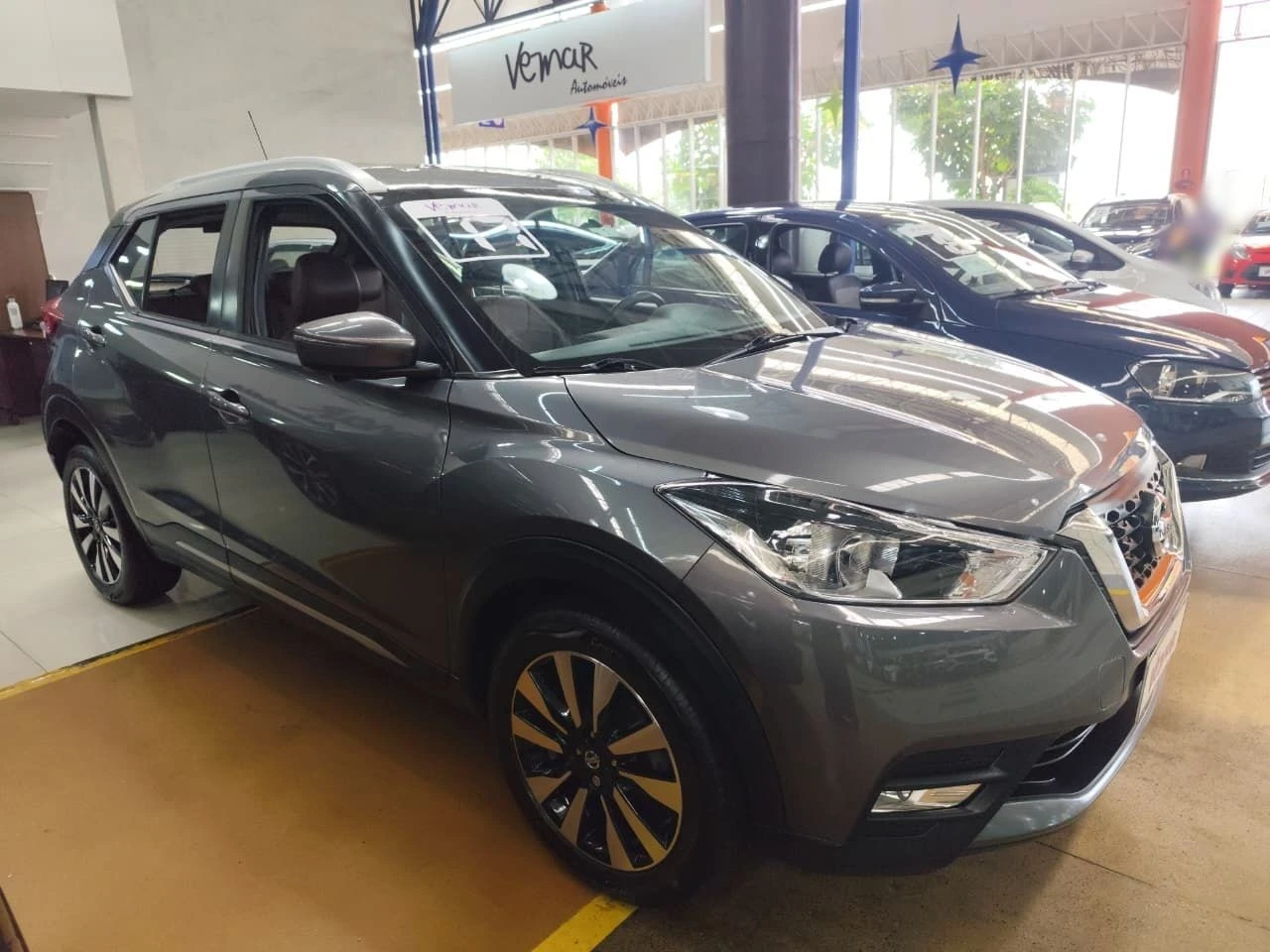NISSAN KICKS