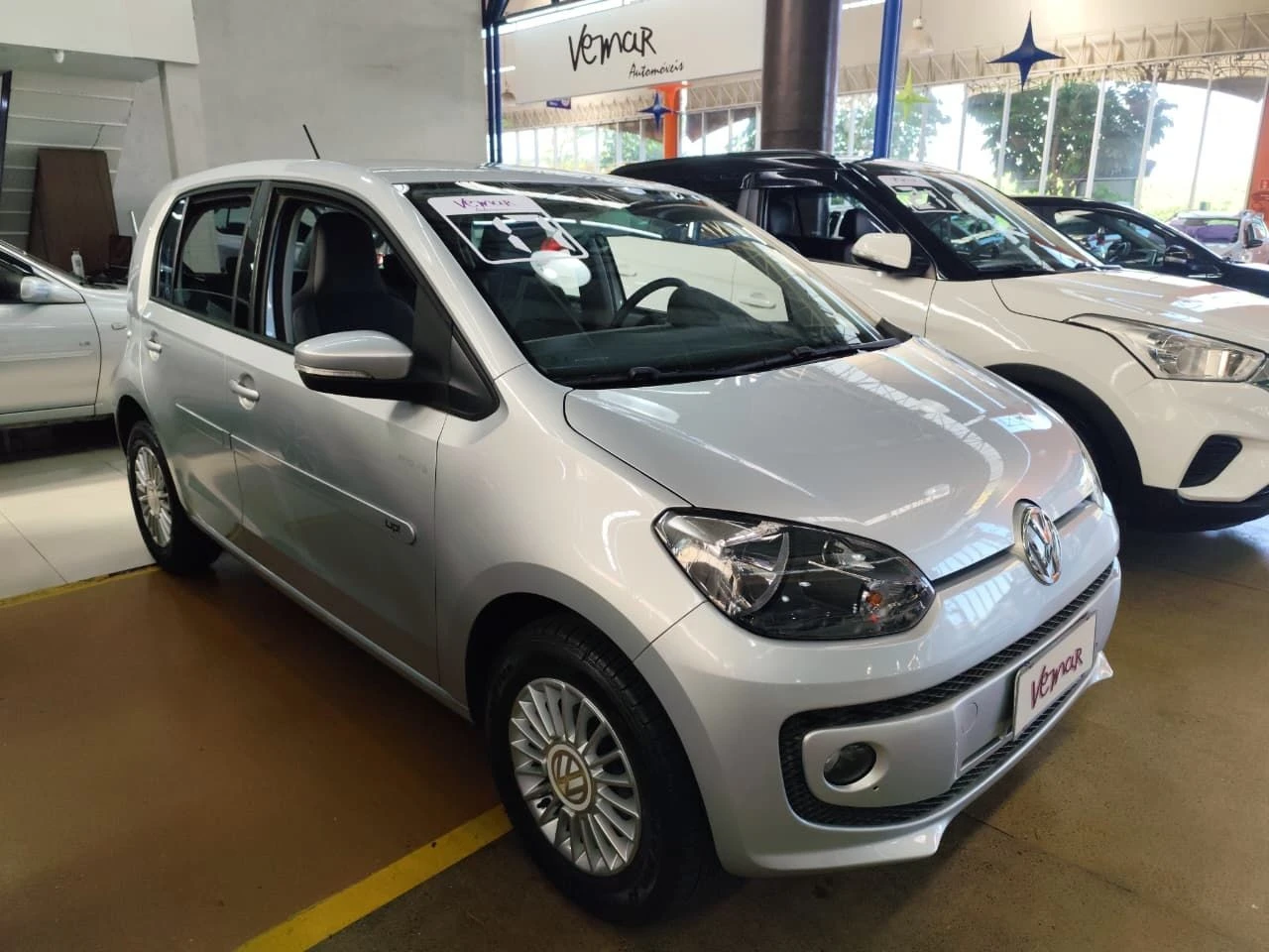 VOLKSWAGEN UP