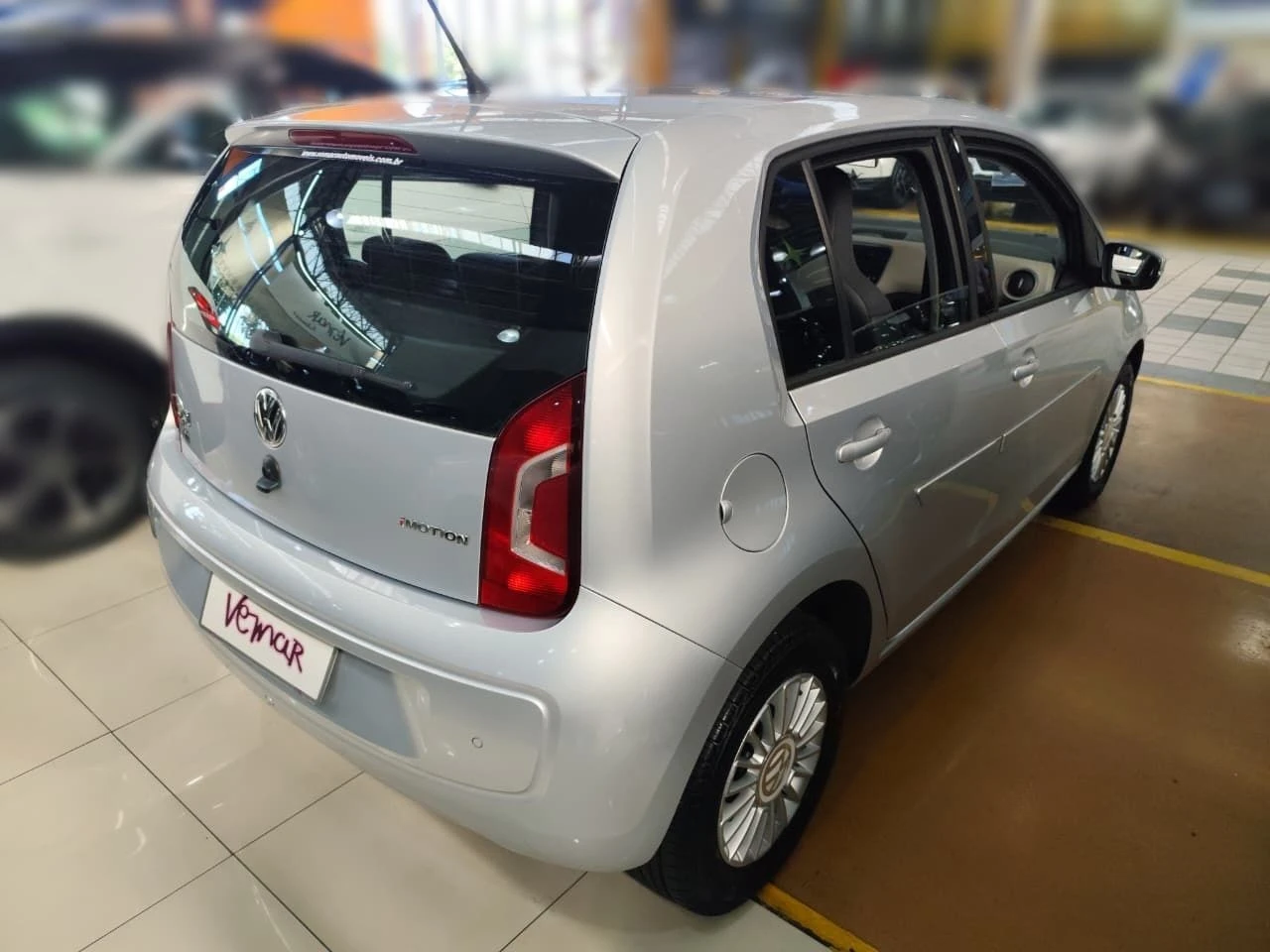 VOLKSWAGEN UP