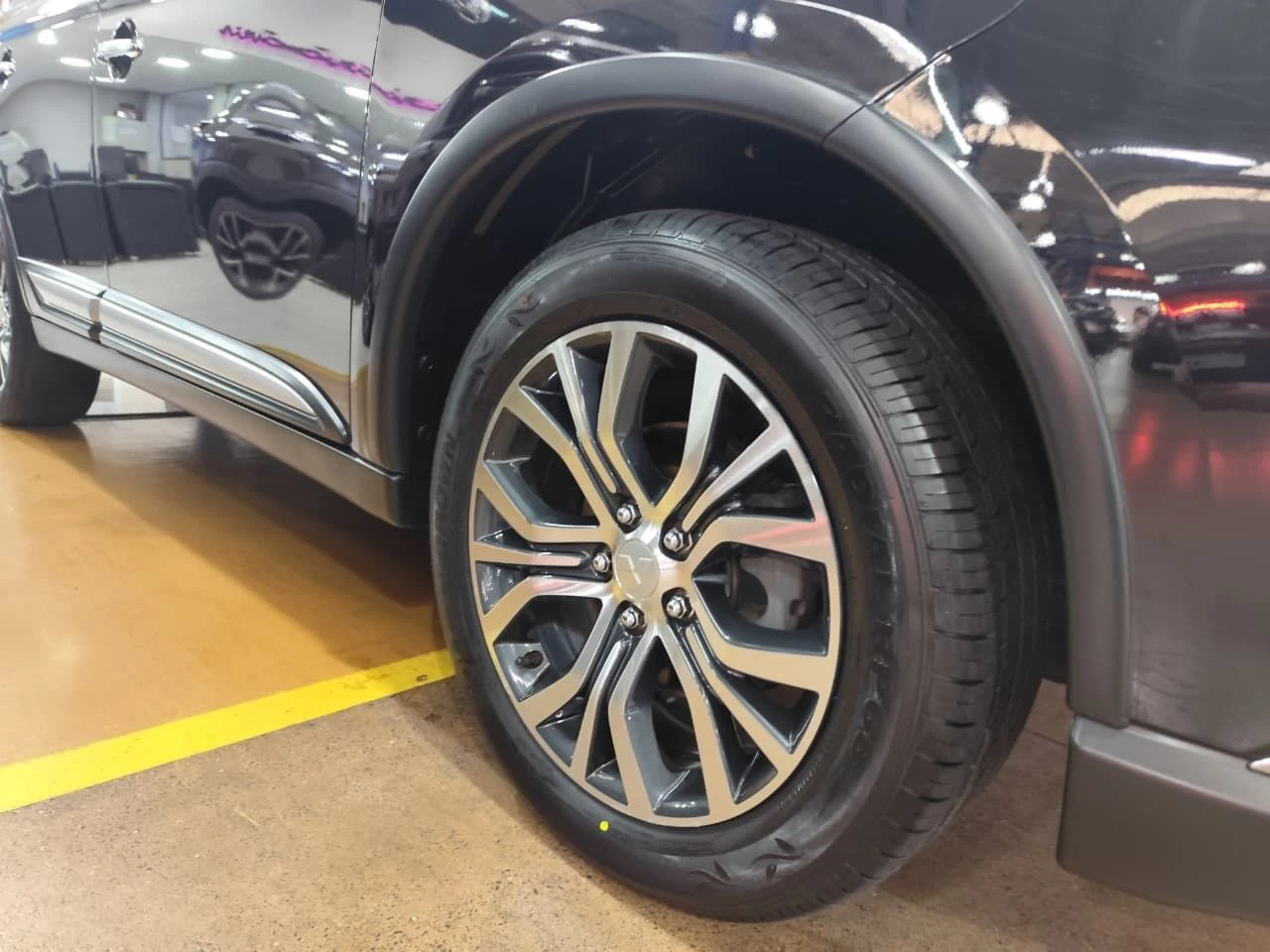 MITSUBISHI OUTLANDER