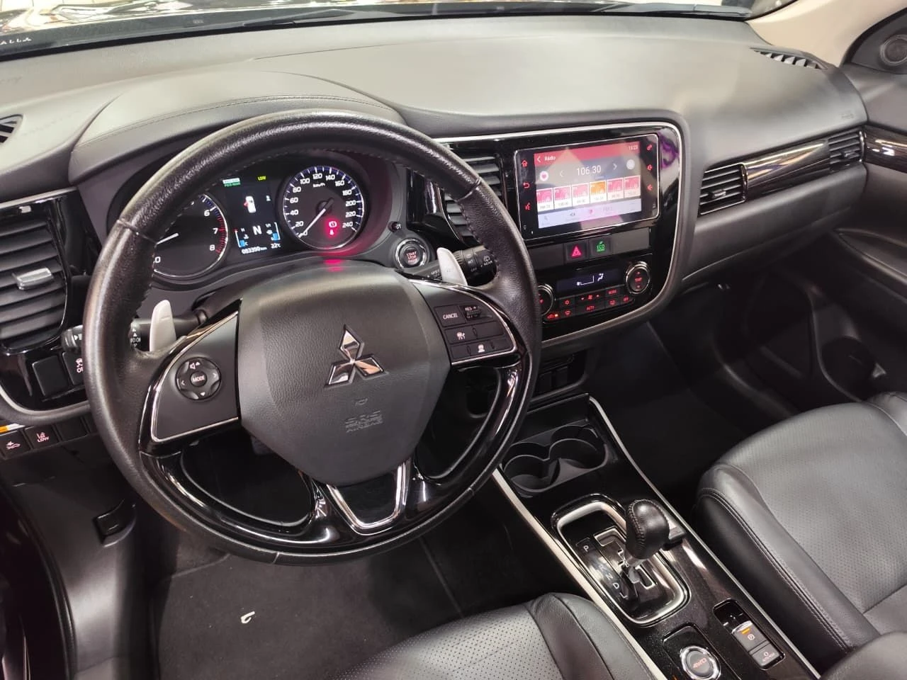 MITSUBISHI OUTLANDER