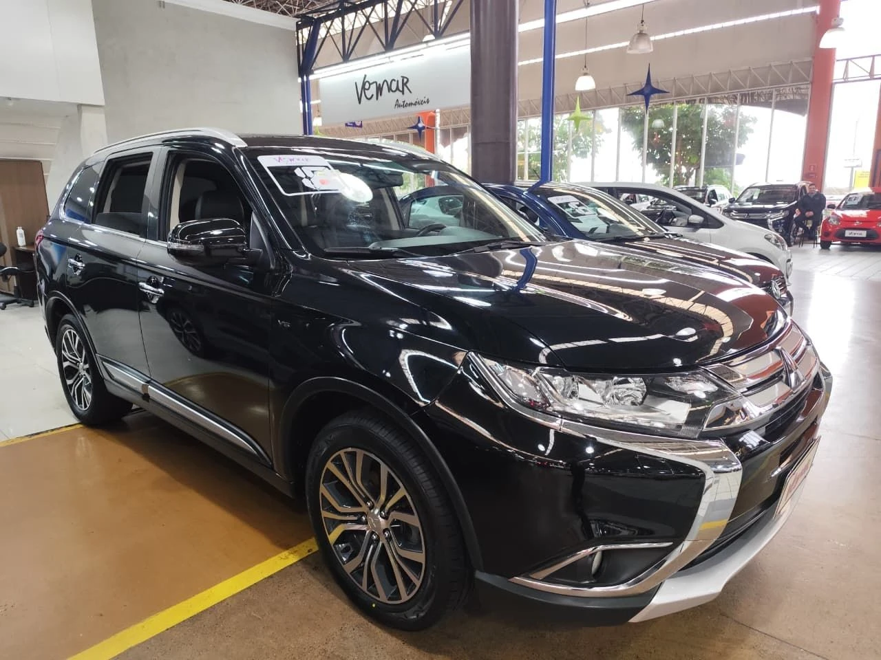 MITSUBISHI OUTLANDER