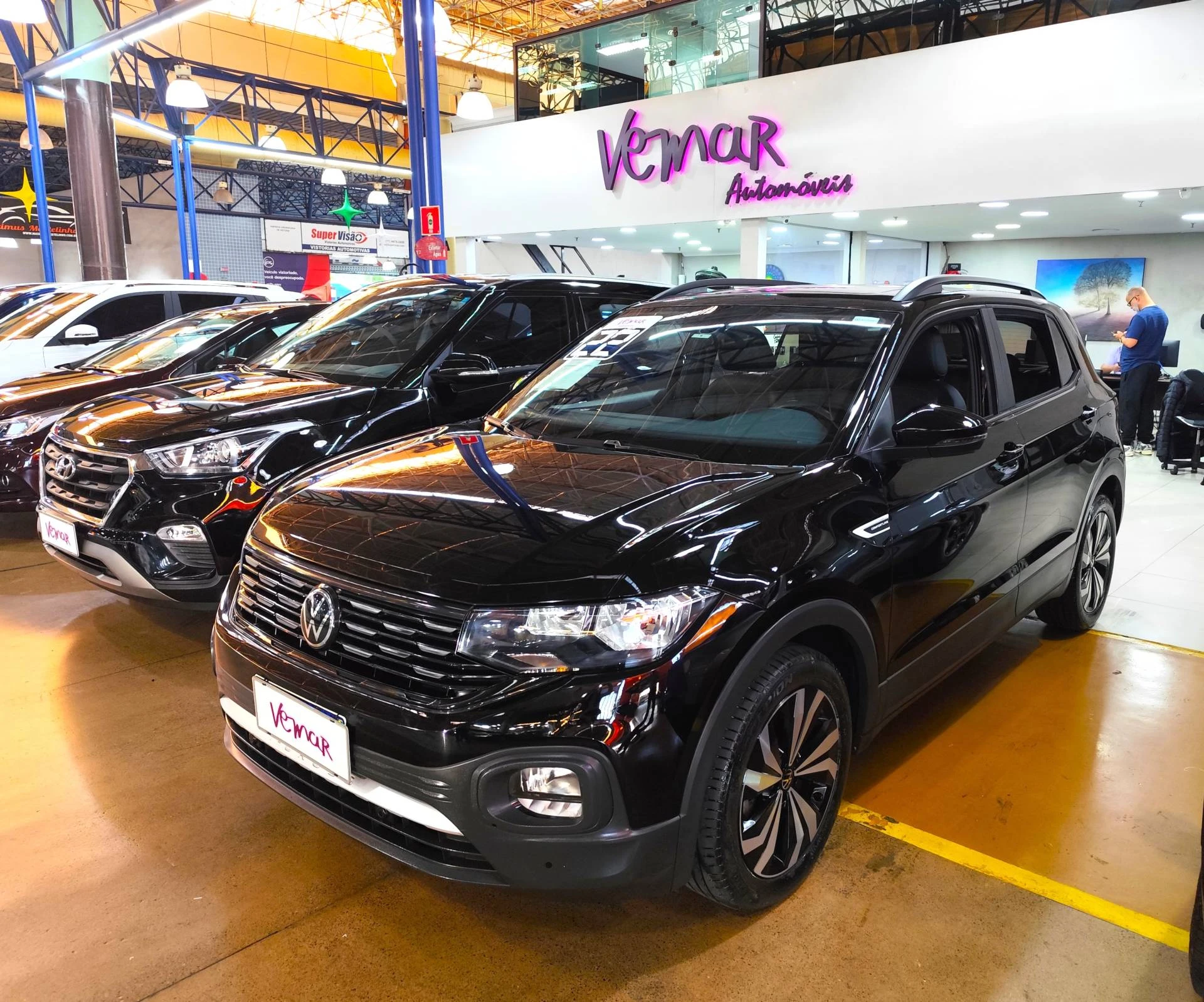 T-CROSS
