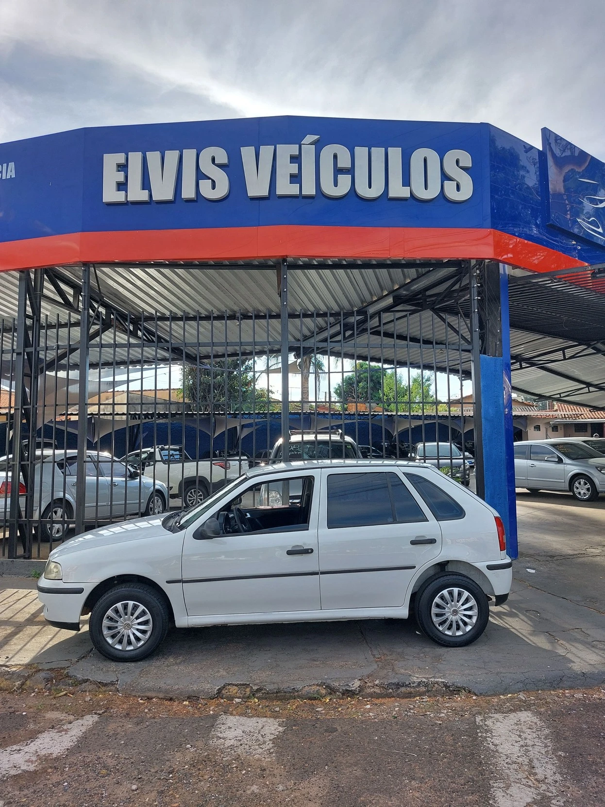 VOLKSWAGEN GOL