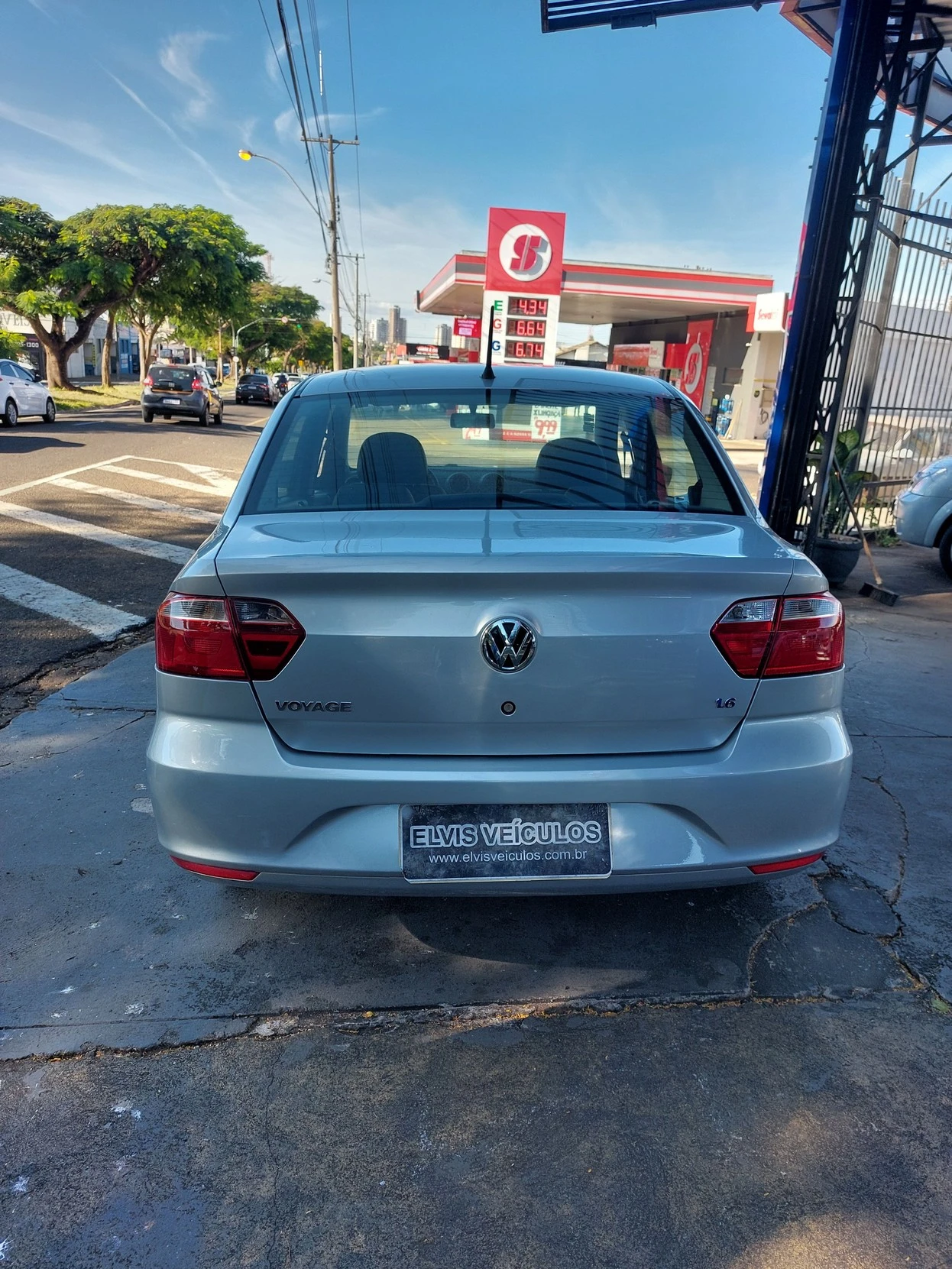 VOLKSWAGEN VOYAGE