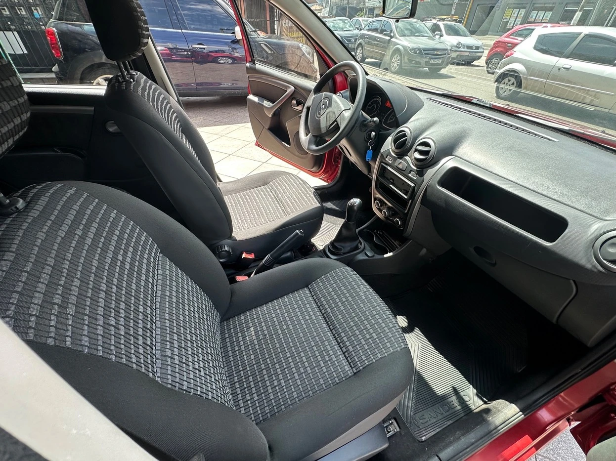 RENAULT SANDERO
