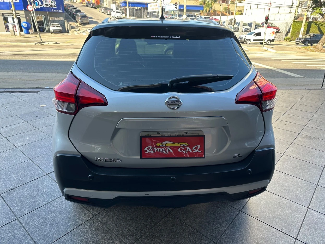 NISSAN KICKS