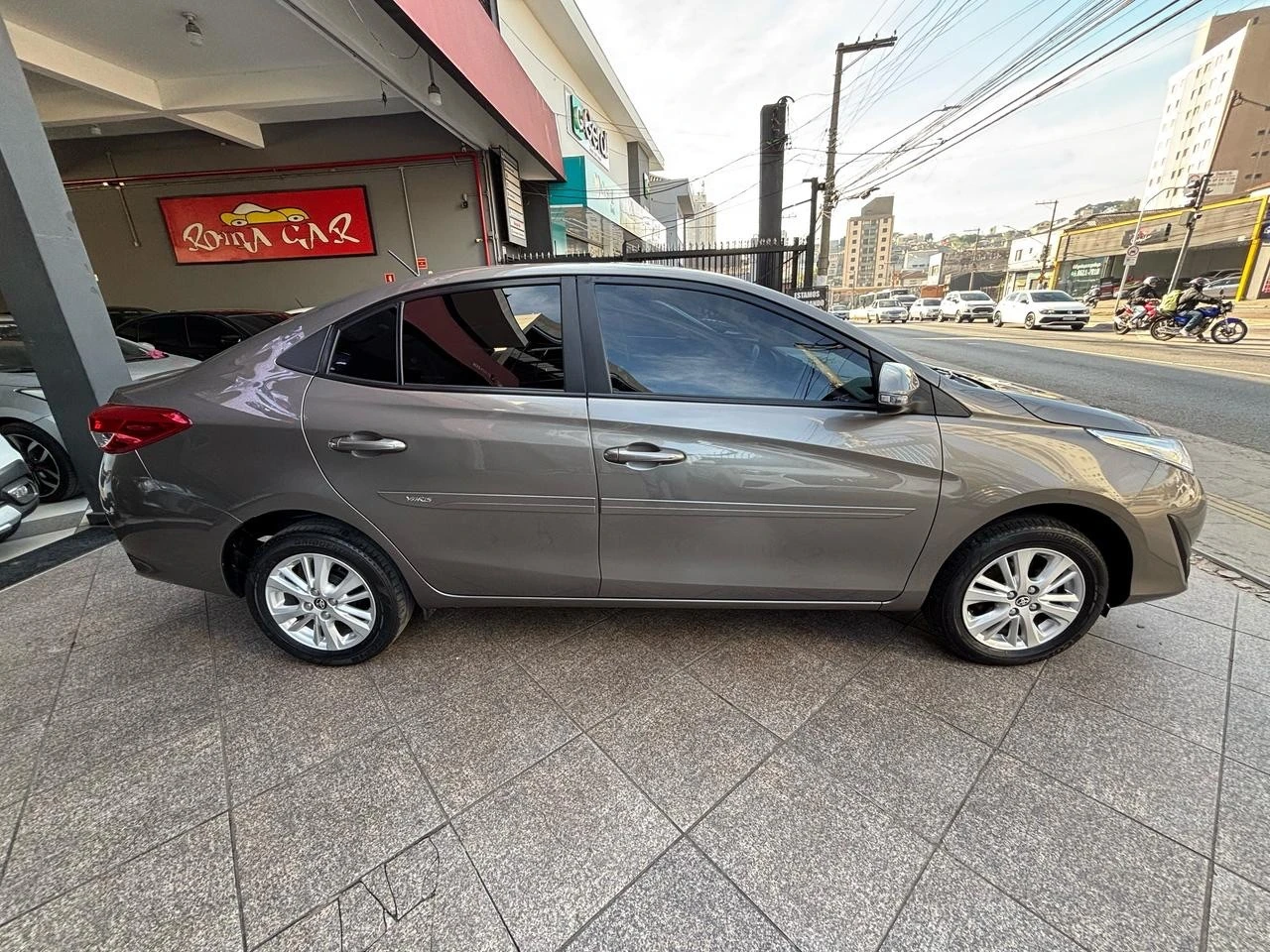 TOYOTA YARIS