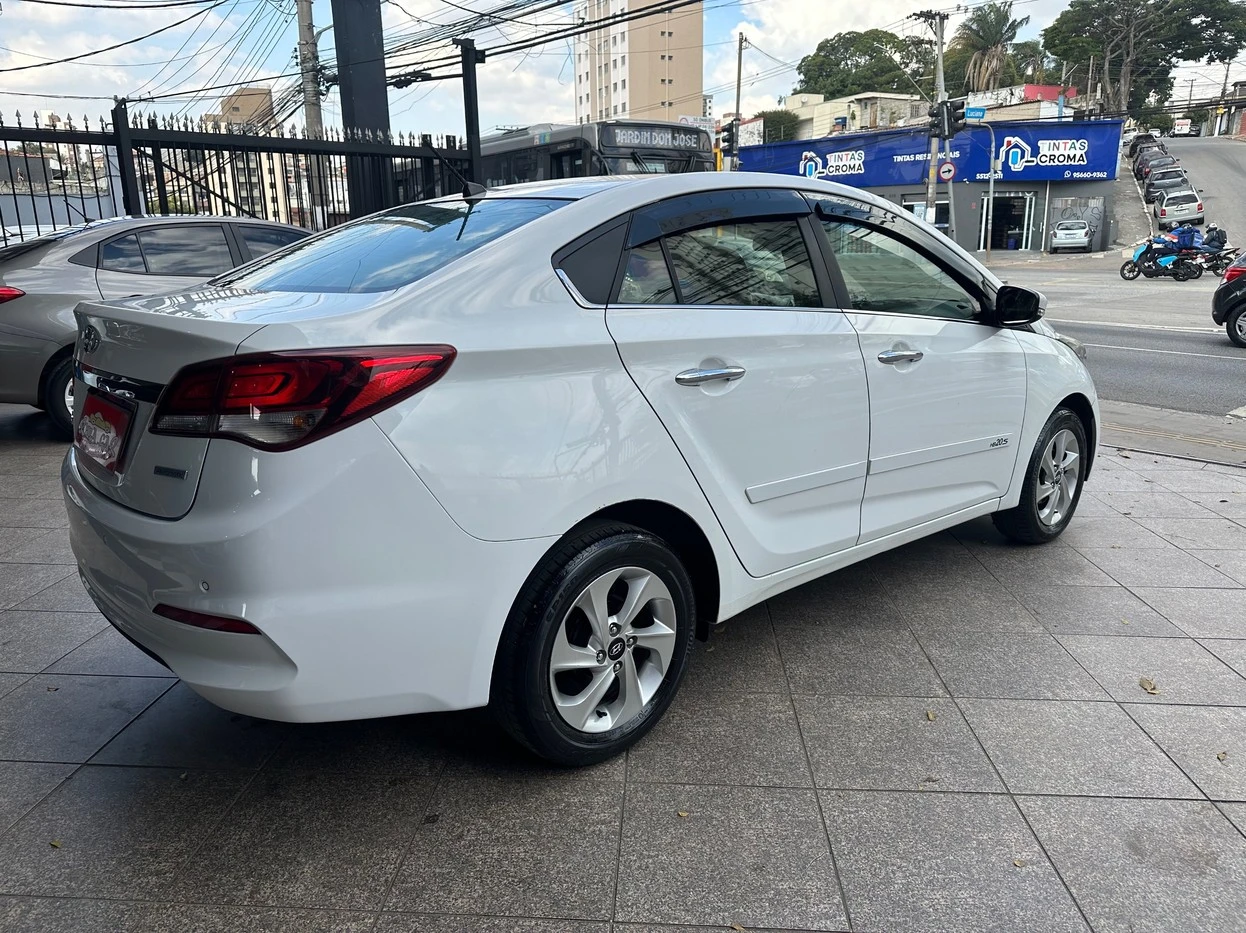 HYUNDAI HB20S