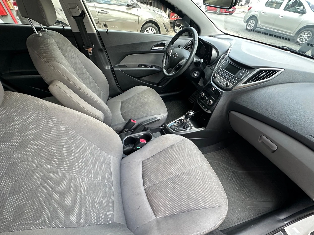HYUNDAI HB20S