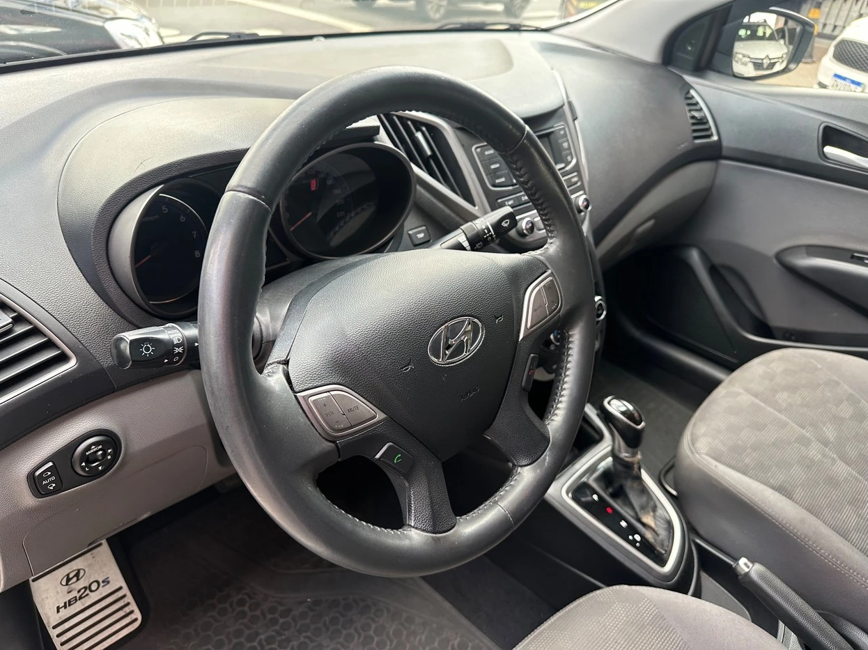 HYUNDAI HB20S