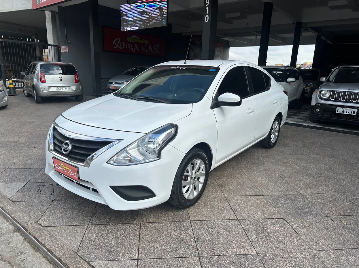 NISSAN VERSA