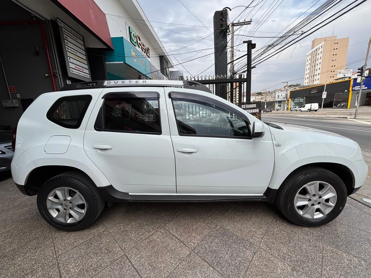 RENAULT DUSTER