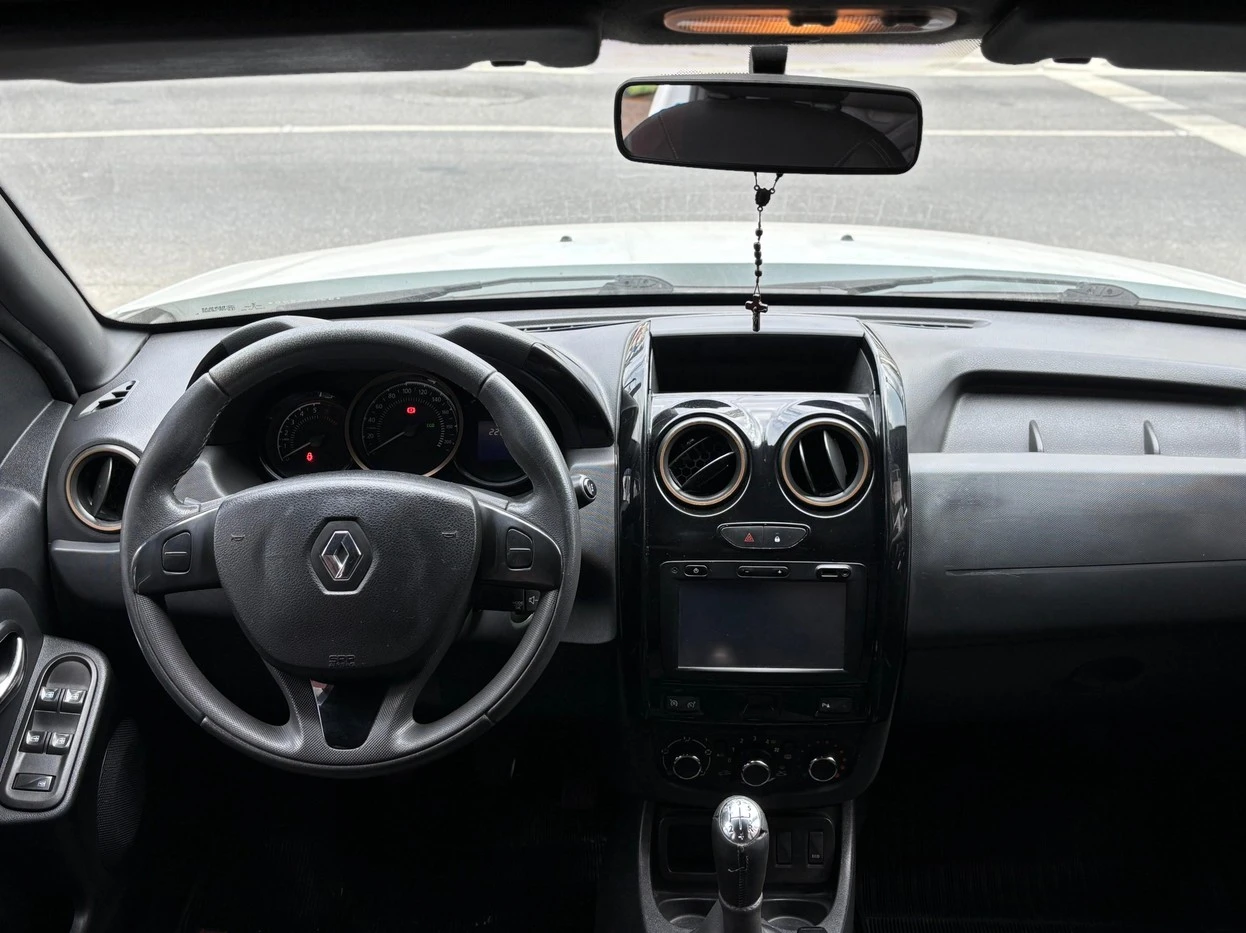 RENAULT DUSTER