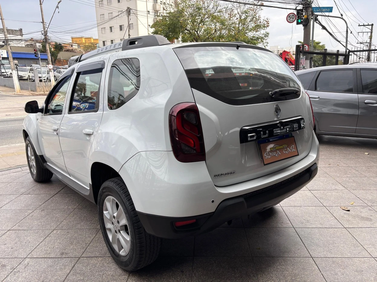 RENAULT DUSTER