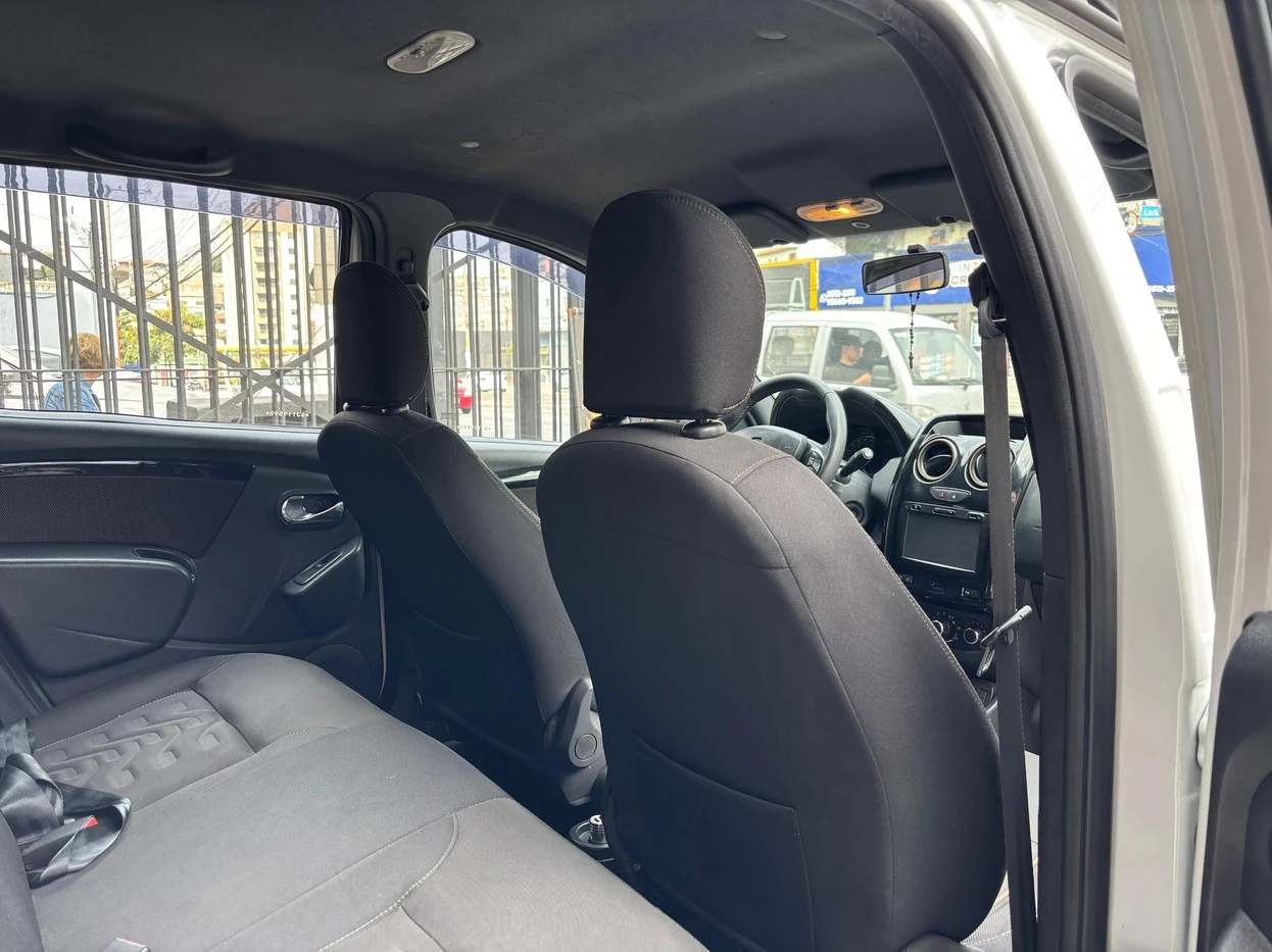 RENAULT DUSTER