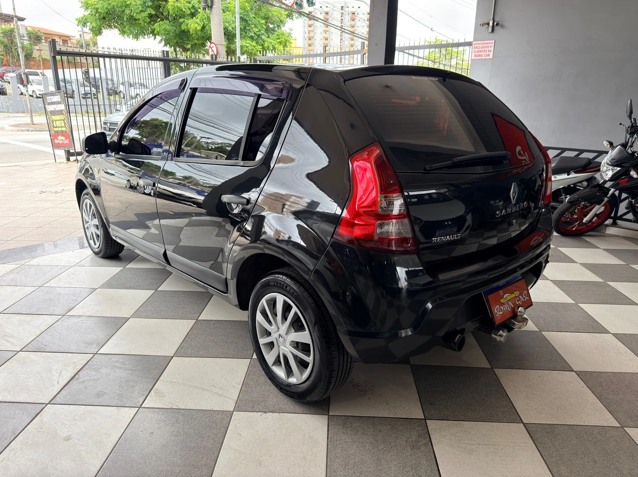 RENAULT SANDERO