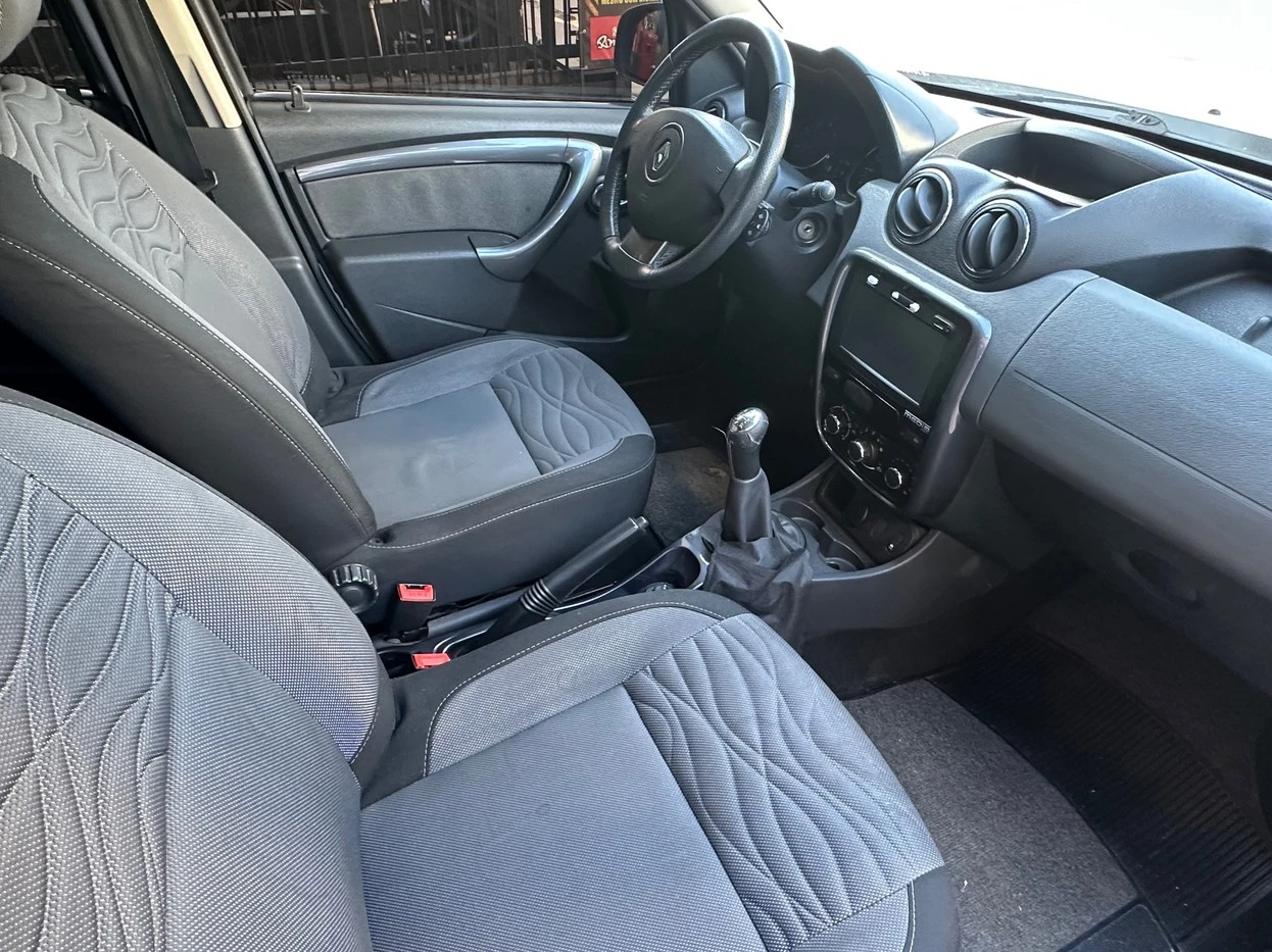 RENAULT DUSTER