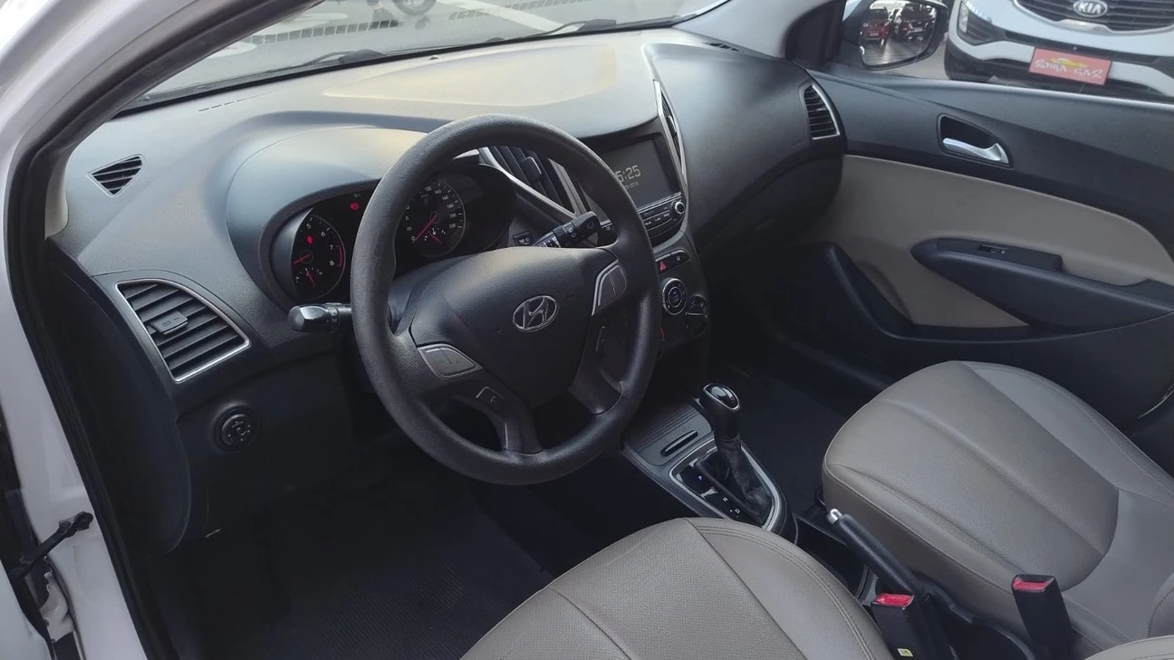 HYUNDAI HB20