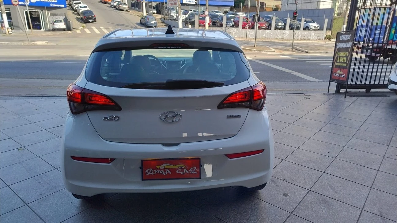 HYUNDAI HB20