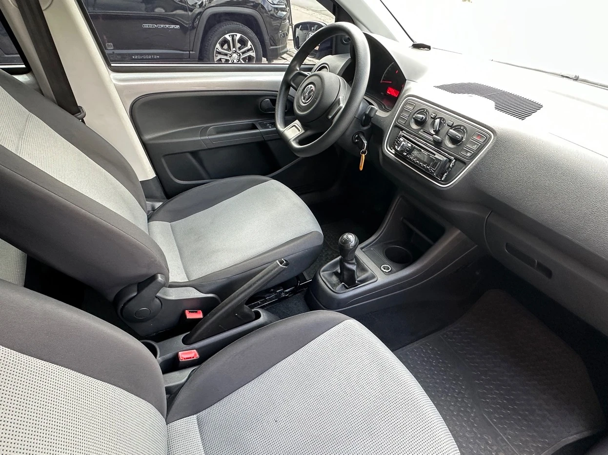 VOLKSWAGEN UP