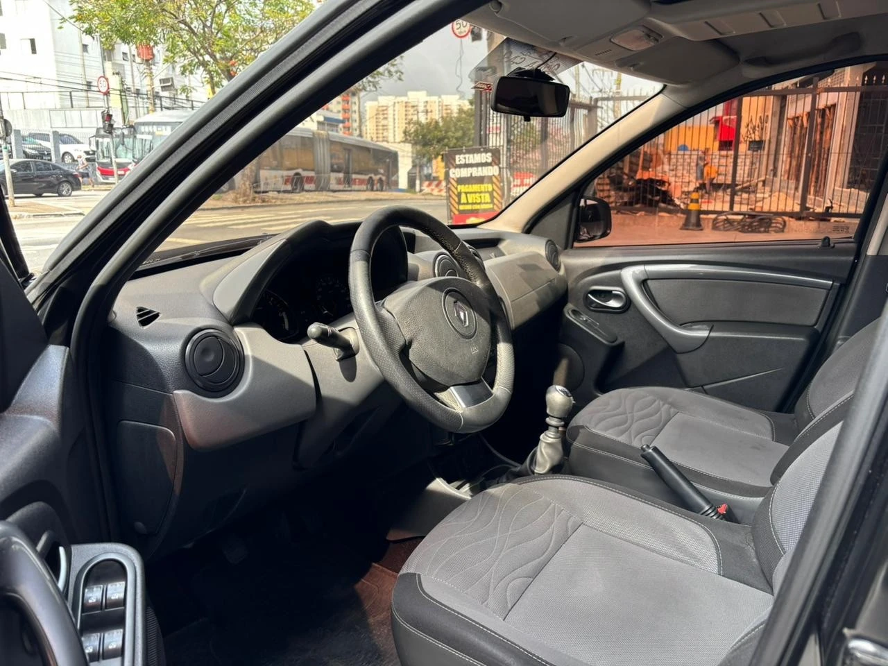 RENAULT DUSTER