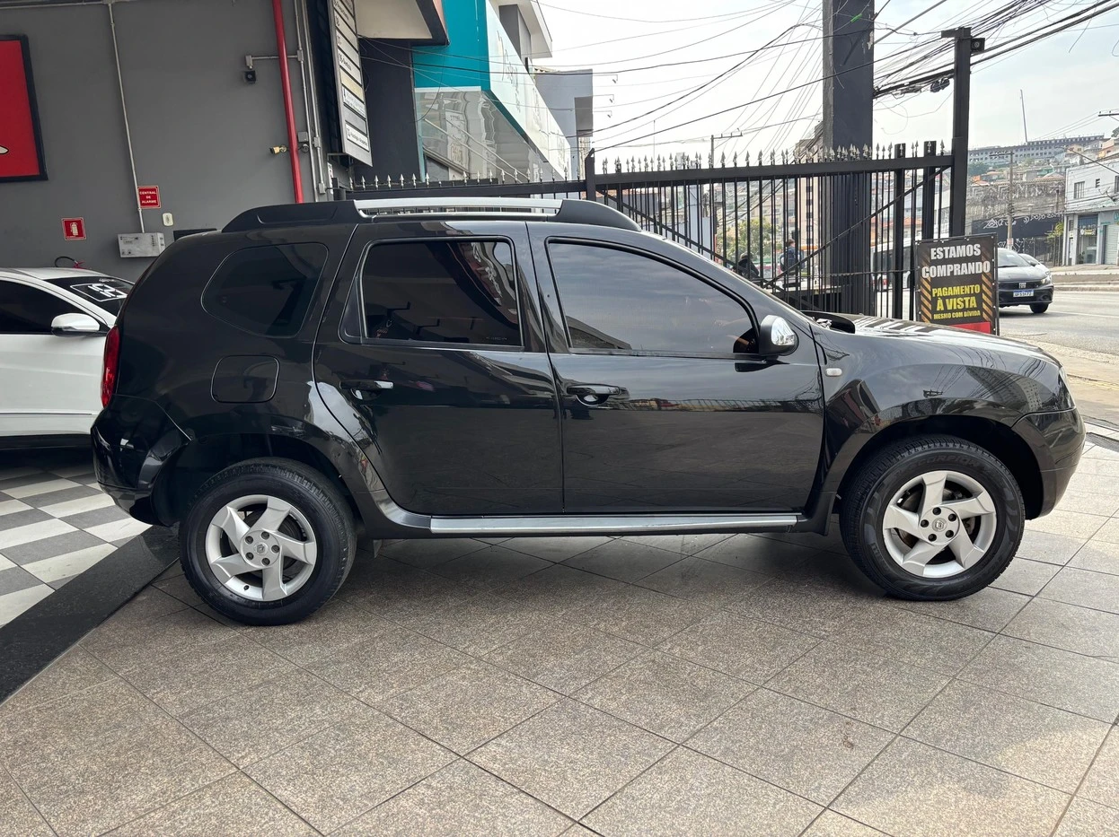 RENAULT DUSTER
