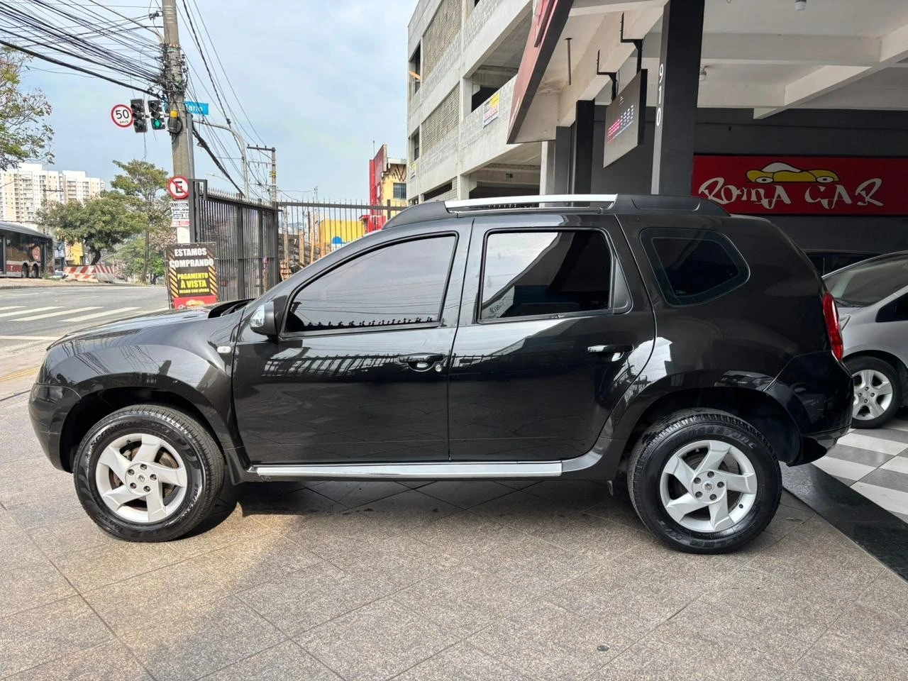 RENAULT DUSTER