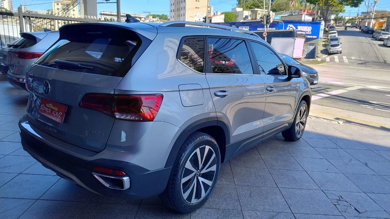 VOLKSWAGEN TAOS