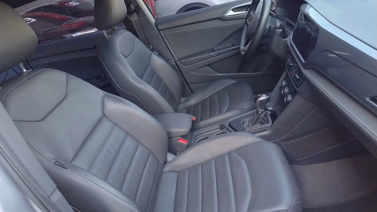 VOLKSWAGEN TAOS