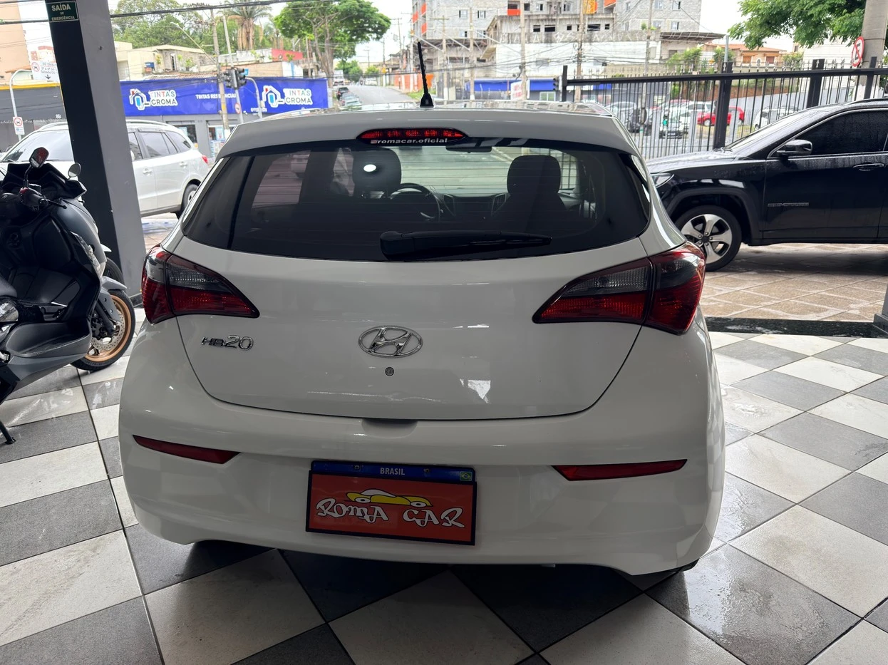 HYUNDAI HB20