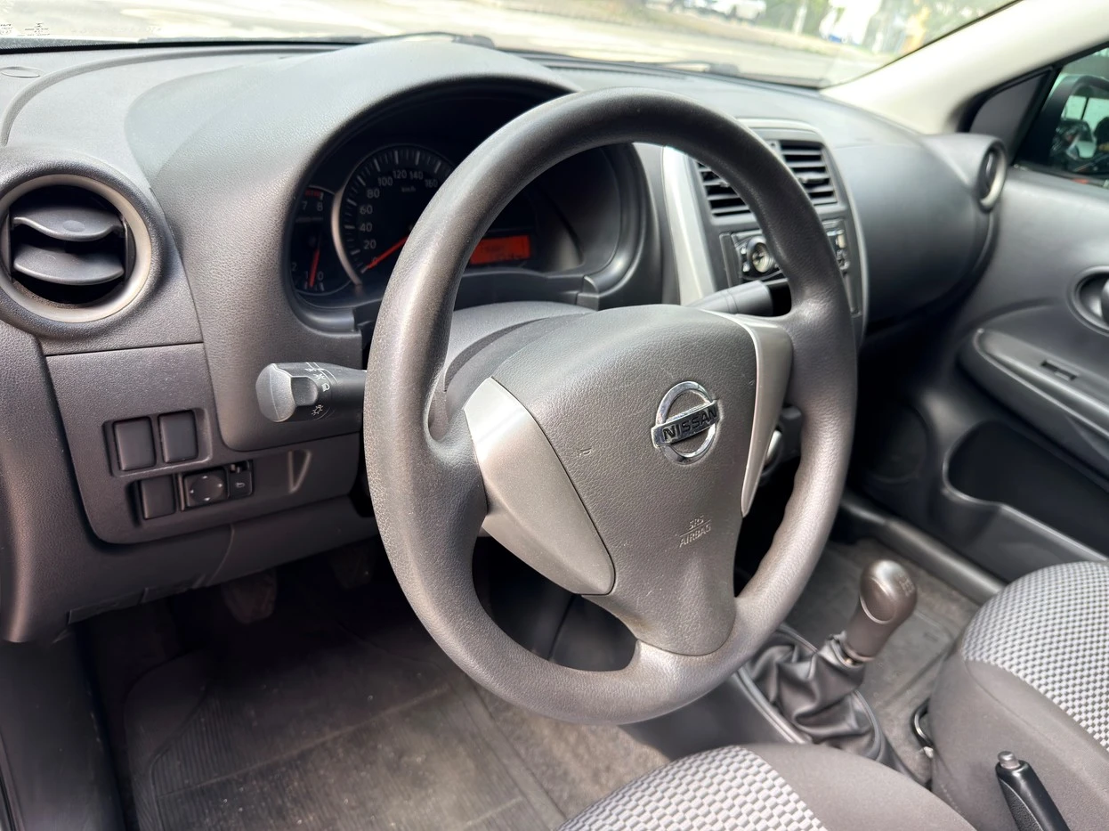 NISSAN VERSA