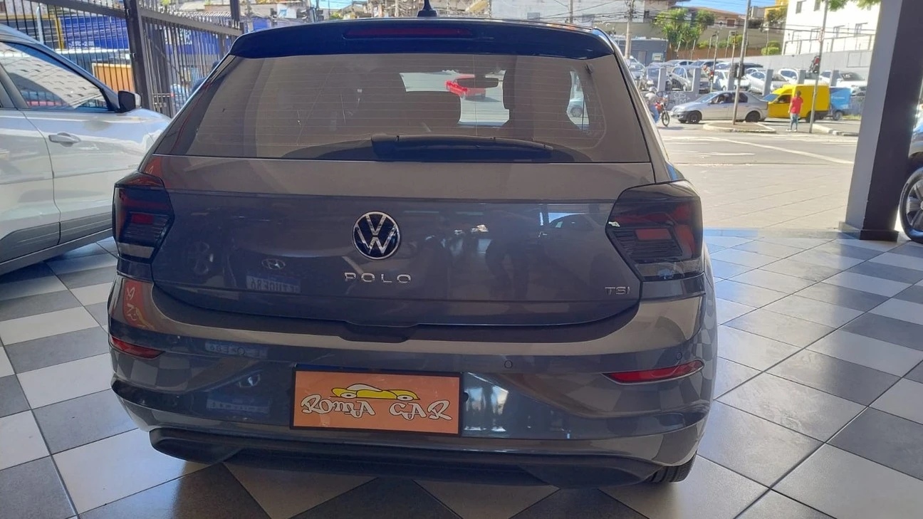 VOLKSWAGEN POLO