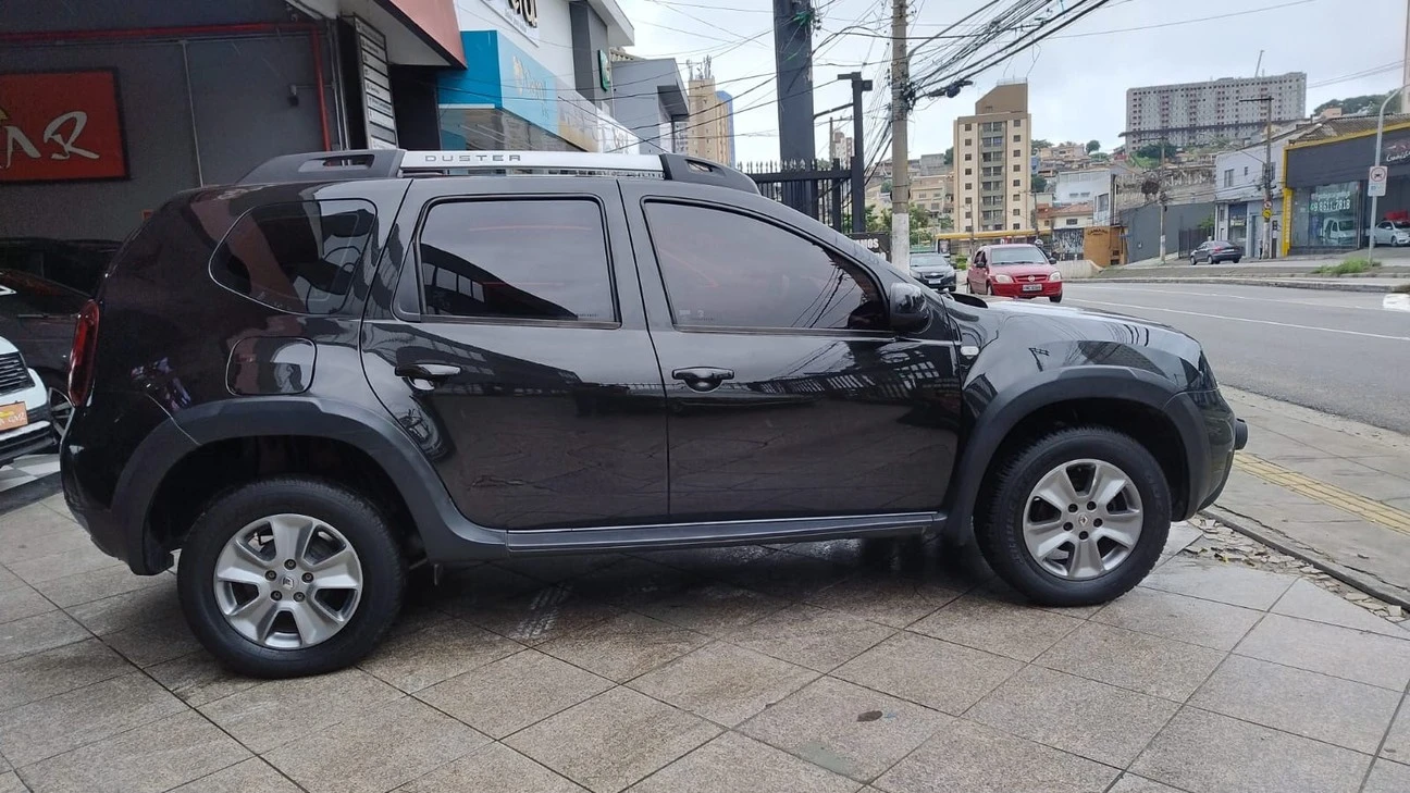 RENAULT DUSTER