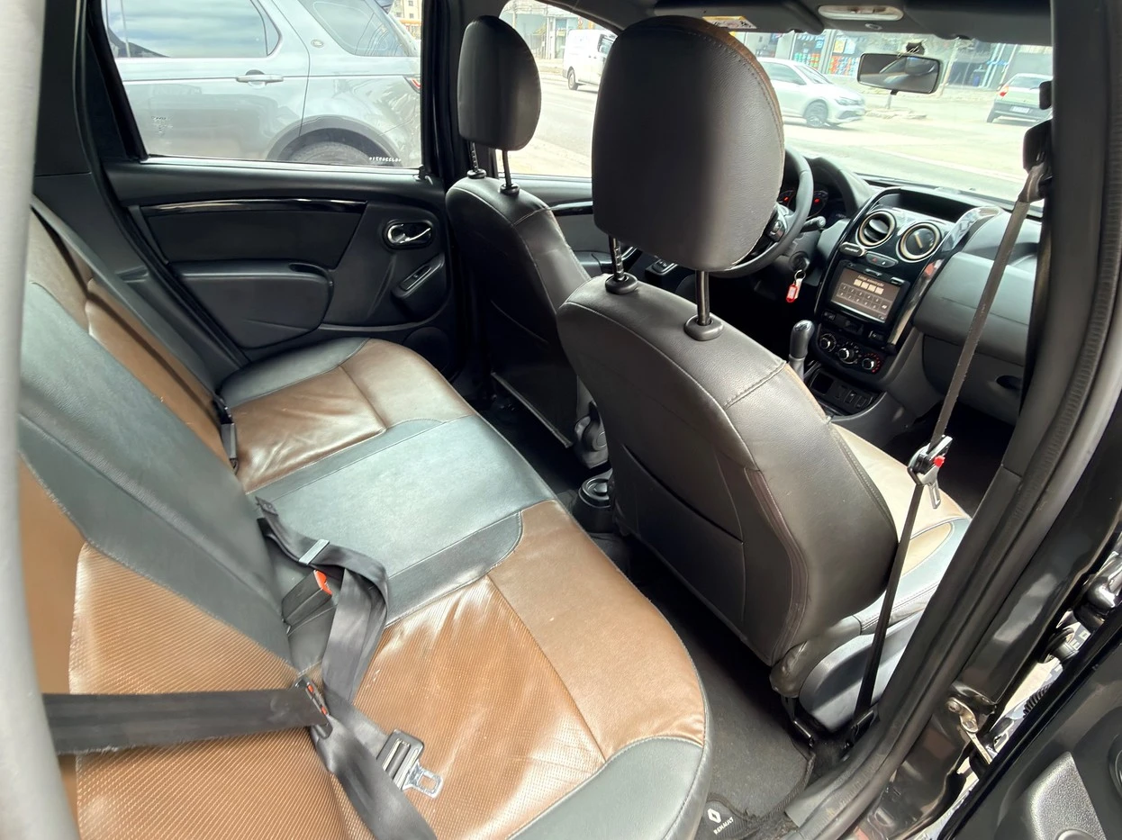 RENAULT DUSTER