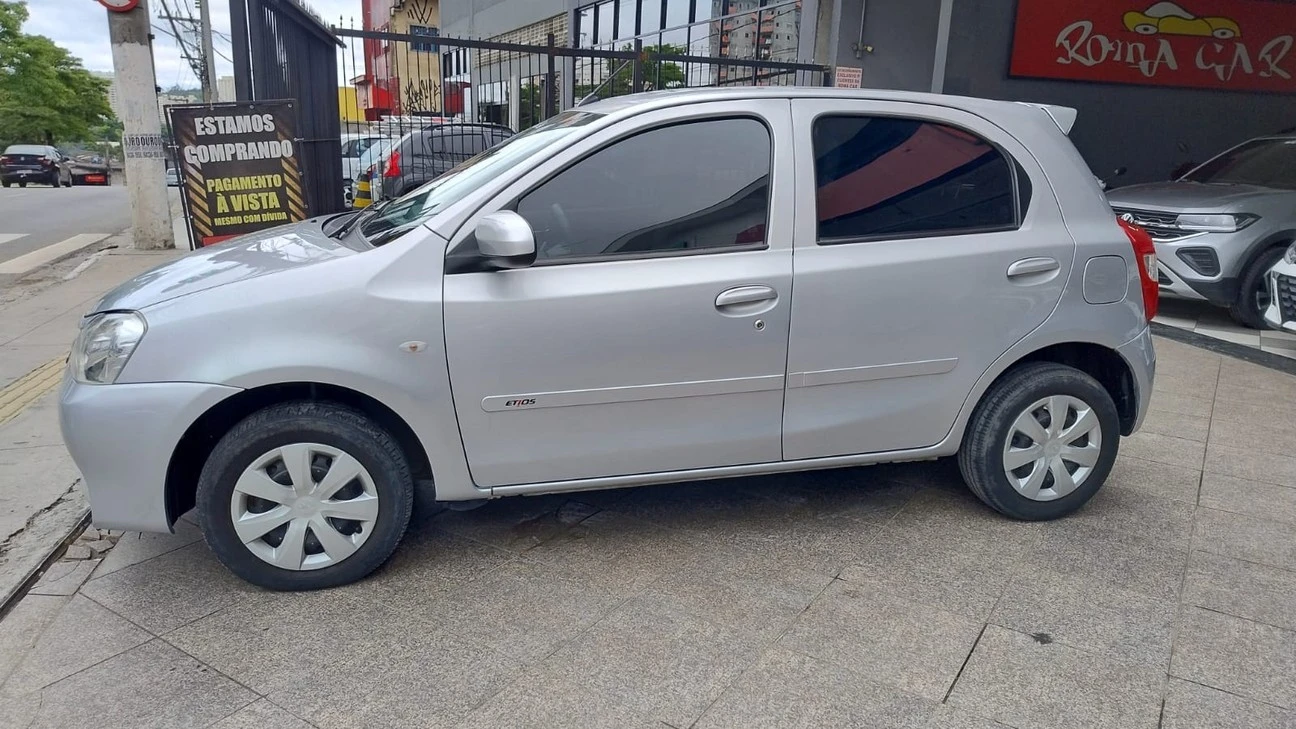 TOYOTA ETIOS